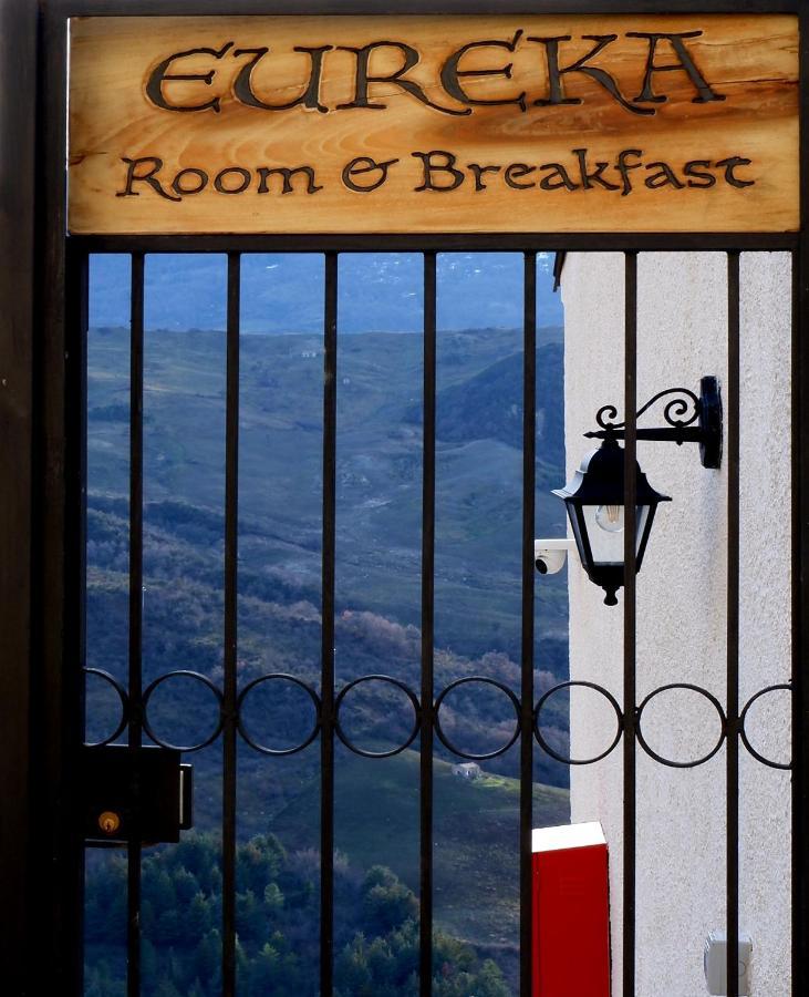 Eureka Room & Breakfast Pietrapertosa Buitenkant foto